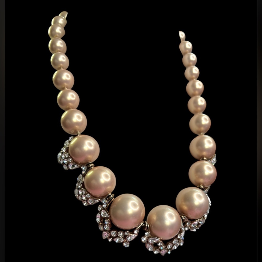 RARE Givenchy CHUNKY Champagne Pearl Toggle Necklace
